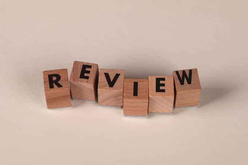 4. Reviews that quietly went stale (Image Credits: Pexels)