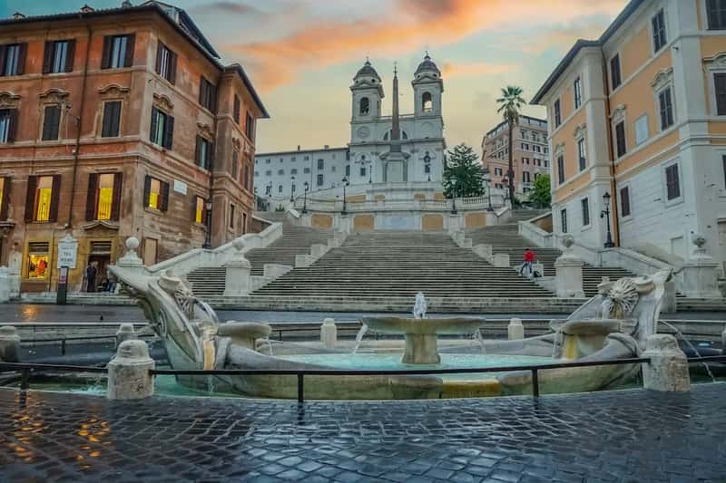 Italy: Fountains, Steps, and Local Ordinances (Image Credits: Unsplash)