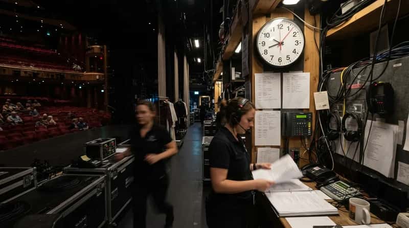 #4 - The Two-Show Clock and the Sprint Across the Ship (Image Credits: Gemini)