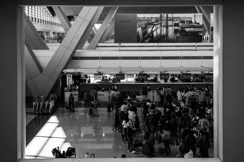 5. Impulse lounge day passes without checking quality first (Image Credits: Pexels)