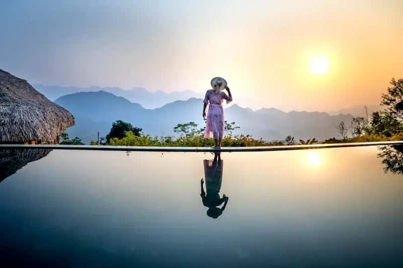 2. The "Quiet Luxury" Movement Is Reshaping How the Wealthy Travel (Image Credits: Pexels)