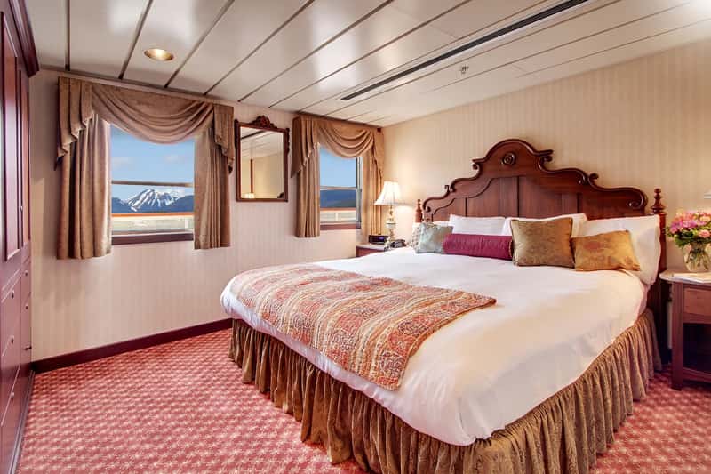 2. Bidding programs that quietly move unsold suites (By Attributed to Un-Cruise Adventures, CC BY-SA 3.0)