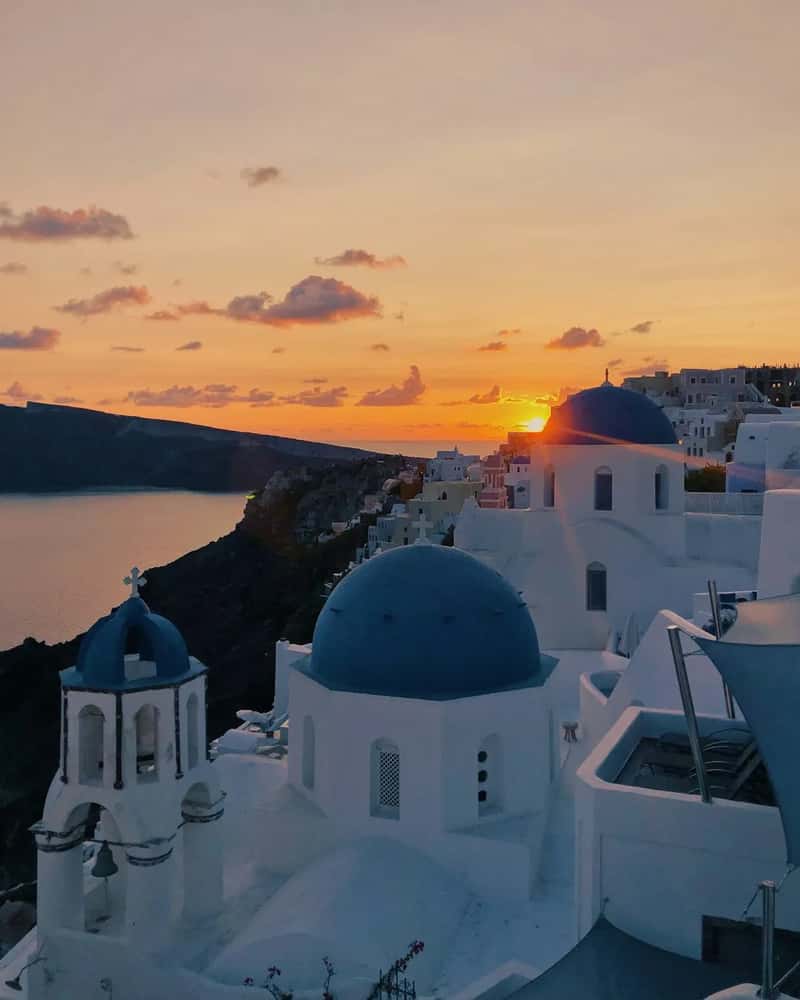 Santorini, Greece (Image Credits: Unsplash)