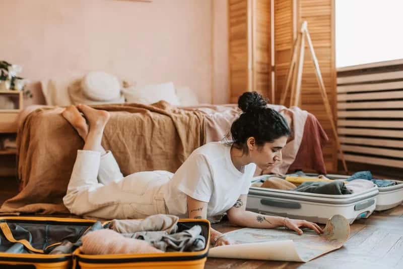 2. Overpacking the itinerary with no breathing room (Image Credits: Pexels)