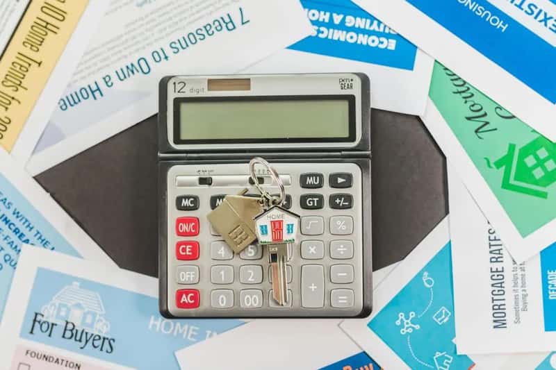 Signs it might be smarter to wait rather than buy right now (Image Credits: Pexels)
