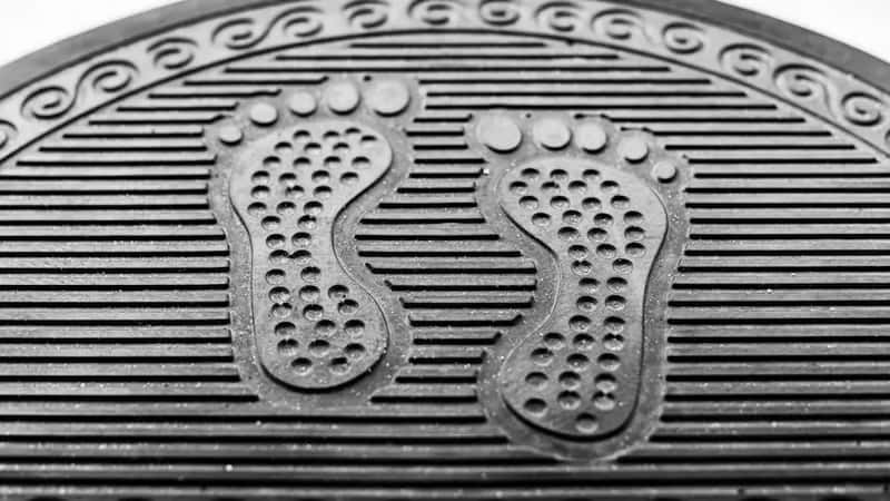 #11 - The Bathroom Non-Slip Check That Goes Beyond the Bath Mat (Image Credits: Pexels)