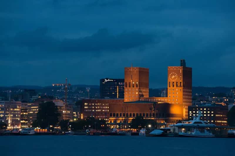 Oslo: Pioneering Electric Mobility and Sustainability (Image Credits: Flickr)
