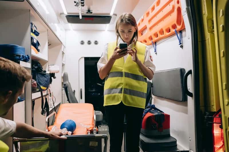 3. Medical Emergency Contacts and Nearby Facilities (Image Credits: Pexels)
