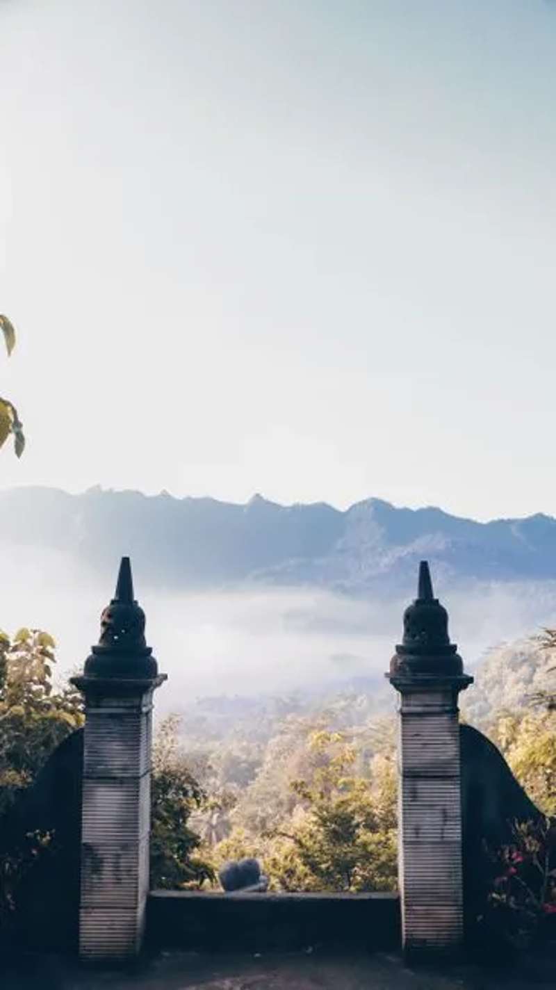 Frame One: An Island Where Everything Is Close Together (Image Credits: Pexels)