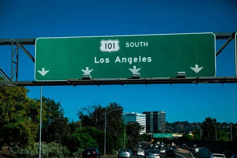 2. Los Angeles, California - Sun, Glamour, and an Unaffordable Retirement (Image Credits: Pexels)