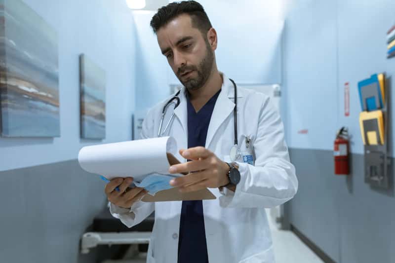 Who Staffs the Ship's Medical Center (Image Credits: Pexels)