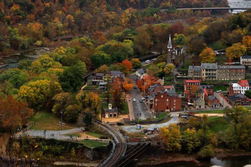 2. West Virginia (Image Credits: Unsplash)