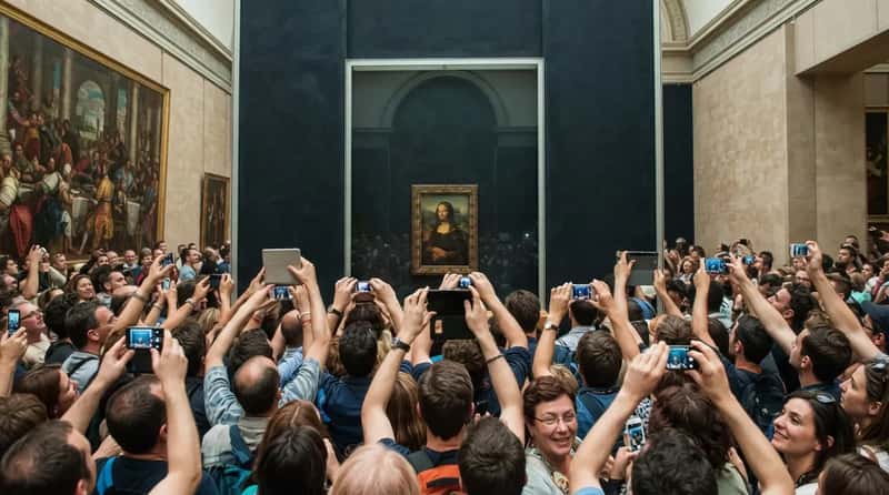 #16 - "Is That the Real Mona Lisa?" Yes, and Brace Yourself (Image Credits: Gemini)