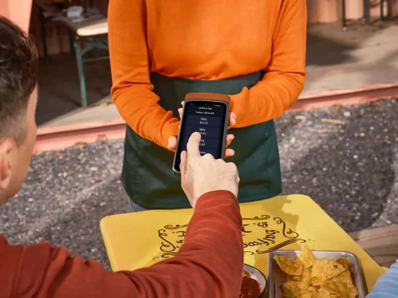 Tipping still happens, no matter what the marketing says (Image Credits: Pexels)