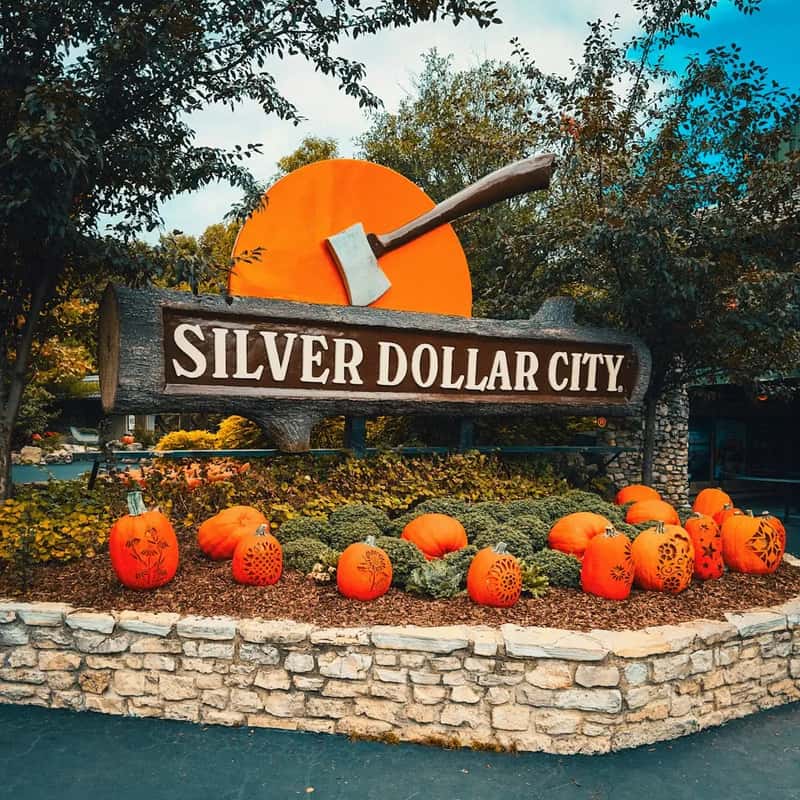 6. Silver Dollar City (Image Credits: Unsplash)