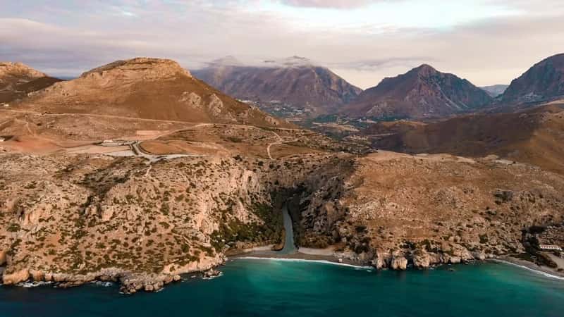 Finding the right corner of the country (Image Credits: Unsplash)