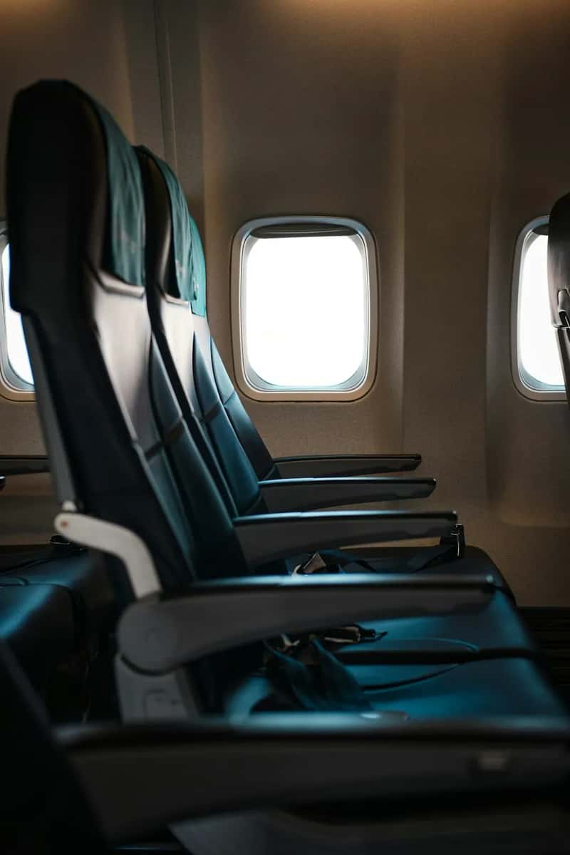 #3 - The Armrest Power Grab That Leaves the Middle Seat With Nothing (Image Credits: Unsplash)