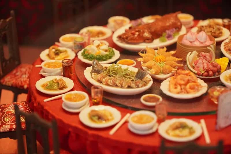 Let the Host Start the Meal (Image Credits: Unsplash)