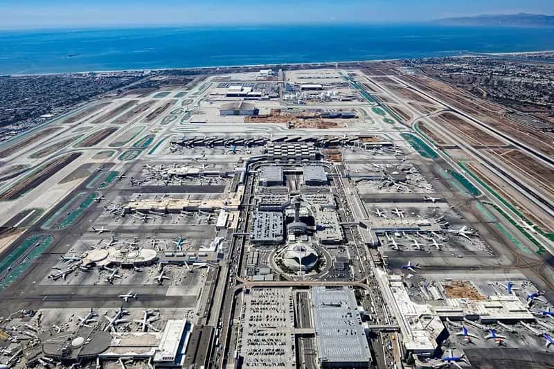 1. Los Angeles International Airport (LAX) - Where Overweight Bags Cost a Fortune (Image Credits: Unsplash)