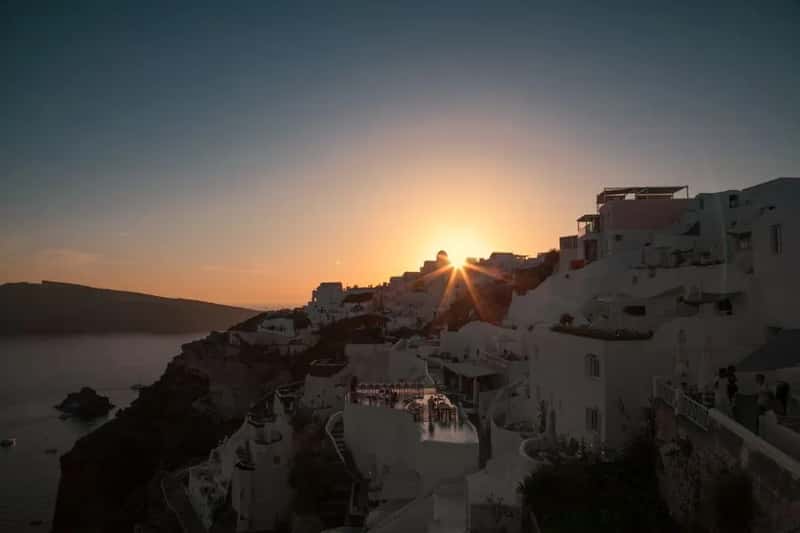 3. Santorini, Greece (Image Credits: Pexels)