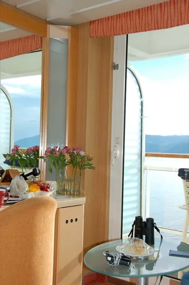 #7 - Don't Rush to Your Stateroom the Minute You Board - It Isn't Ready Yet Anyway (johnomason, Flickr, CC BY 2.0)