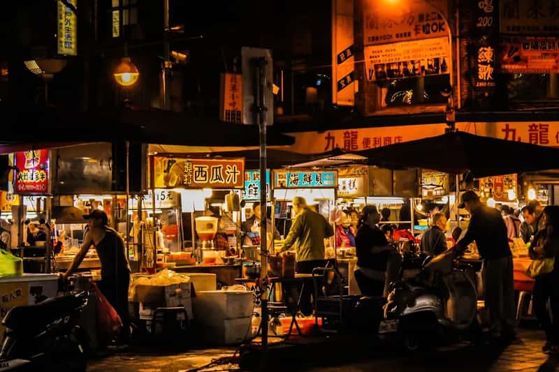 6. Thailand: Night Markets and Street Stalls (Image Credits: Unsplash)
