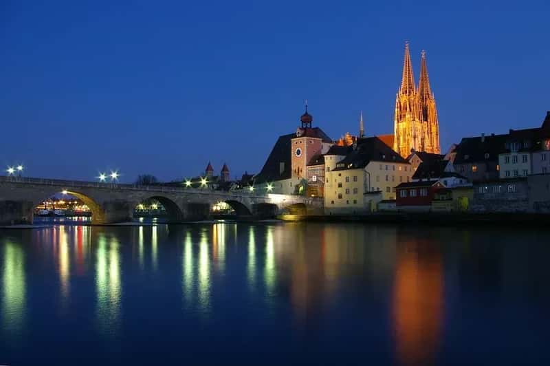 Germany: Quietly Rolling Out the Red Carpet for Skilled Workers (Image Credits: Rawpixel)