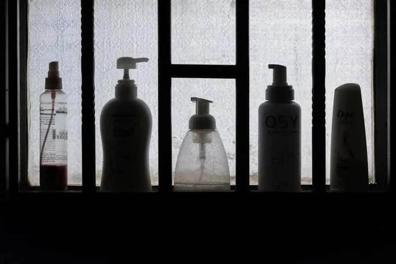 The Liquids Trap and Toiletry Overload (Image Credits: Unsplash)