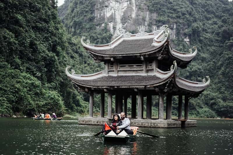 Ninh Binh, Vietnam - Avatar Landscapes on a Shoestring (Image Credits: Pixabay)