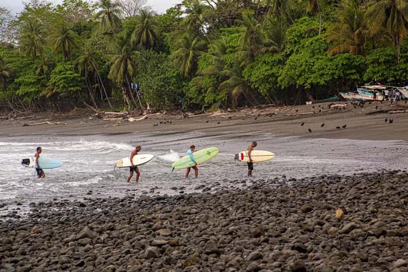 2. Costa Rica: Pura Vida With a Tax Break Attached (Image Credits: Unsplash)