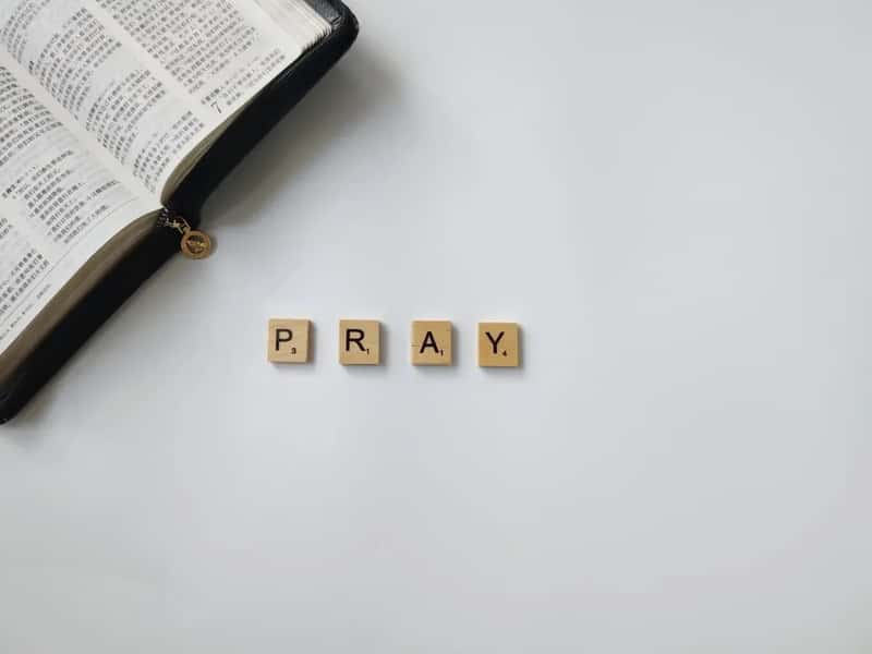 The Three-Stage Pattern of Religious Decline (Image Credits: Unsplash)