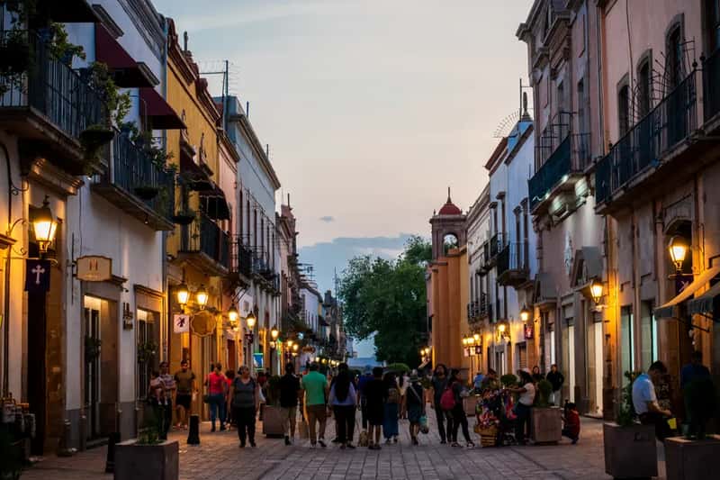 Mexico: proximity, culture, and a caveat (Image Credits: Pexels)