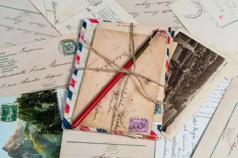 6. Writing and Mailing Actual Postcards (Image Credits: Pexels)