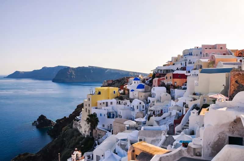 4. Santorini and Mykonos, Greece (Image Credits: Unsplash)