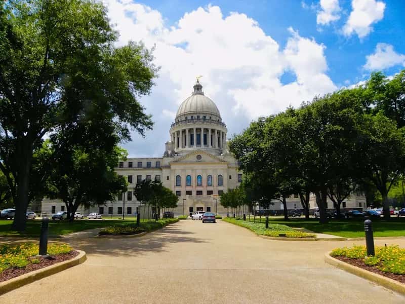 7. Jackson, Mississippi: A Crisis of Safety and Investment (Image Credits: Unsplash)