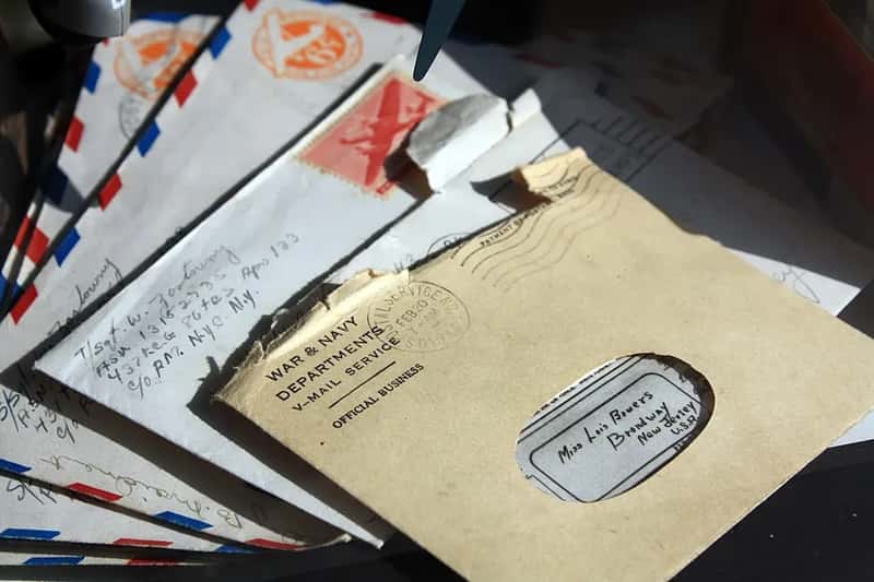 #5: Postcards Were How You Proved You Were There (Image Credits: Unsplash)