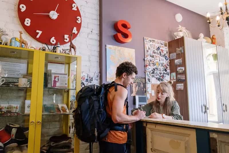 How Travelers Are Adapting - And What "Smart" Travel Looks Like Now (Image Credits: Pexels)
