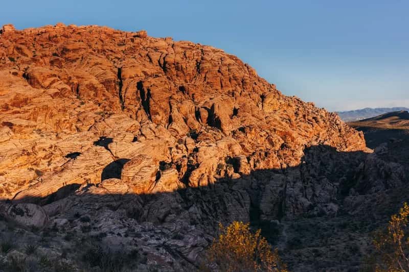 6. Hike Red Rock Canyon Just 17 Miles From the Strip (Image Credits: Unsplash)