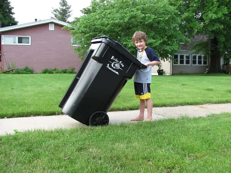 #22 - Letting Kids Roam the Entire Neighborhood Unsupervised All Day (Image Credits: Pixabay)