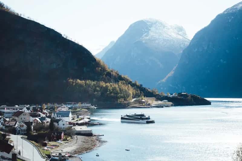 5. Norway - 98% Pure Mountain Goodness (Image Credits: Unsplash)