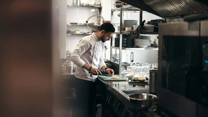 7. Inspecting Equipment and Workstations One Last Time (Image Credits: Unsplash)