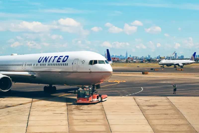 4. United Airlines - Basic Economy and Big Seat Fees (Image Credits: Pexels)
