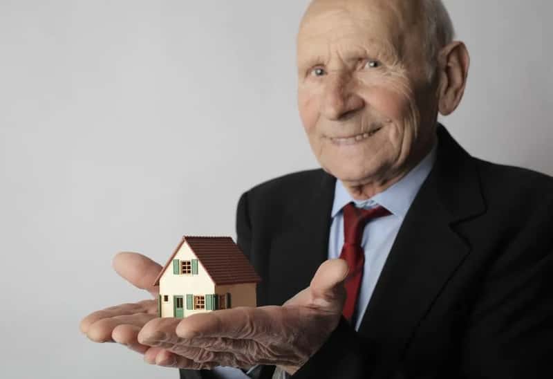 Housing cycles in popular retirement hubs (Image Credits: Pexels)