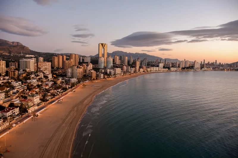 Spain's Nighttime Swimming Curfews (Image Credits: Unsplash)