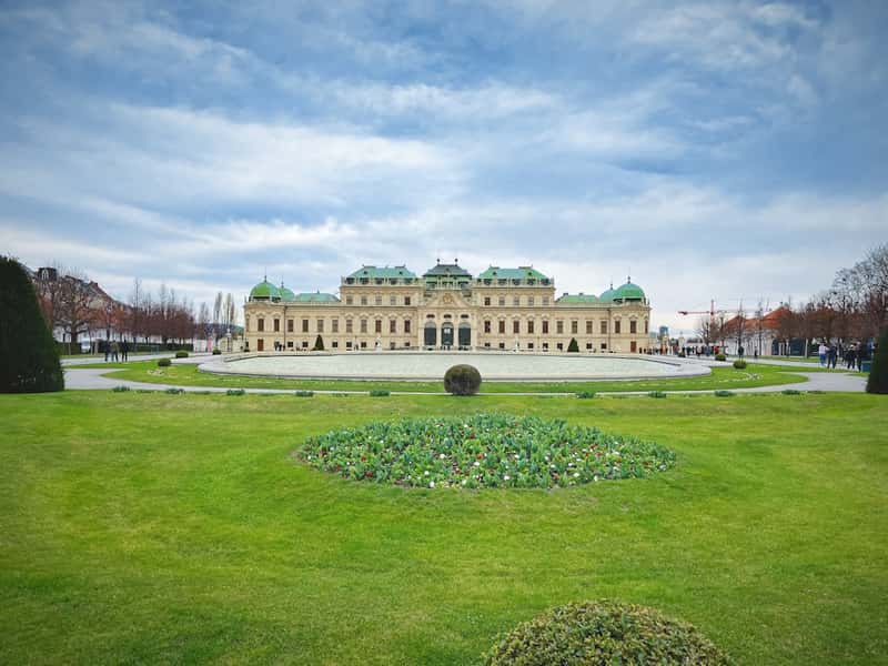 Vienna's Imperial Weekend: Coffee Culture and Palaces (Image Credits: Unsplash)