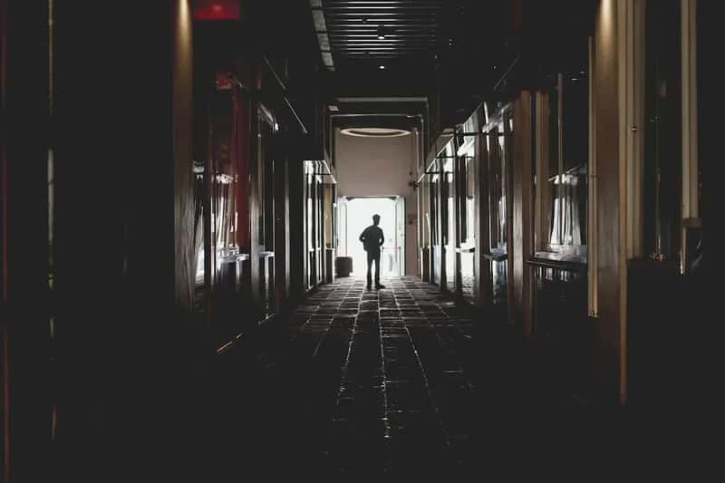 7. The Idea That a New Location Fixes Old Problems Is a Dangerous Myth (Image Credits: Unsplash)