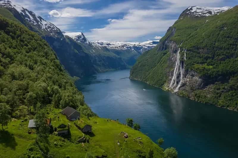 7. Norway – Nature Without Fear (Image Credits: Unsplash)