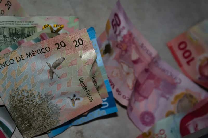 Tipping in Pesos Isn't Just Polite, It's Practical (Image Credits: Unsplash)