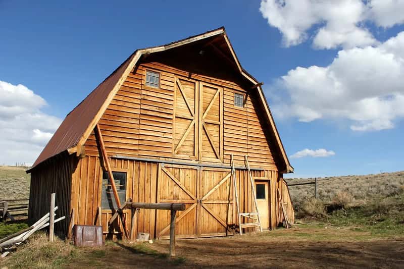 2. South Dakota - Mountains That Breathe Poison (9.6 pCi/L) (Image Credits: Pixabay)