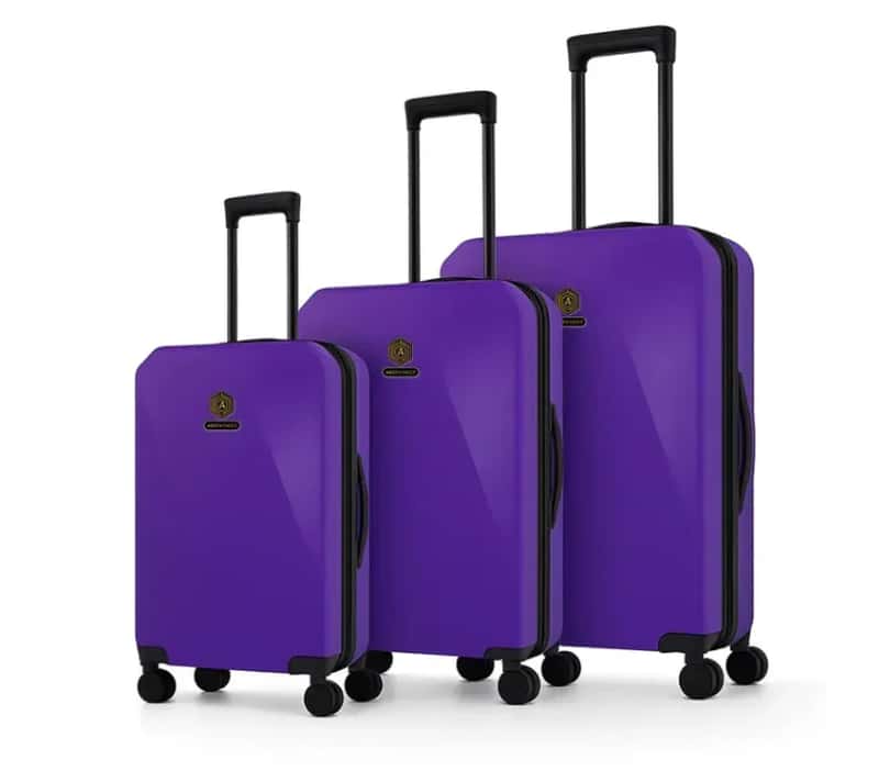 Smart Luggage and the Tech Traveler Advantage (By SOOnia09, CC0)